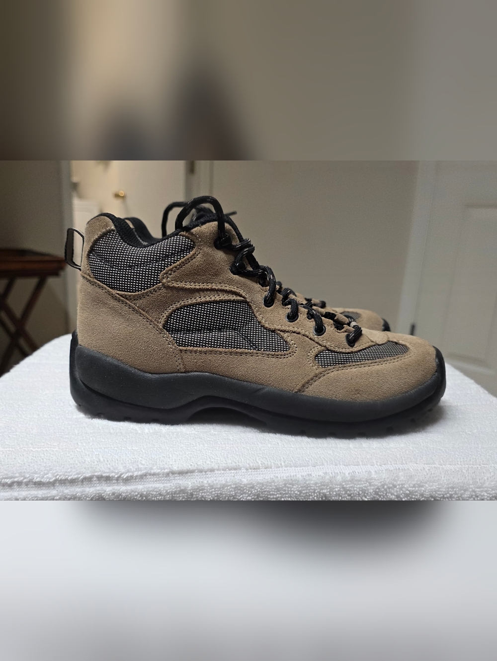 Lands End Women's Tan/Black Suede Hiking Boots Size 8M
